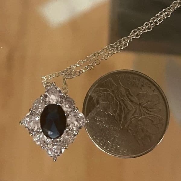 The Katherine Pendant Necklace in blue sapphire and 925 silver - Thumbnail 3