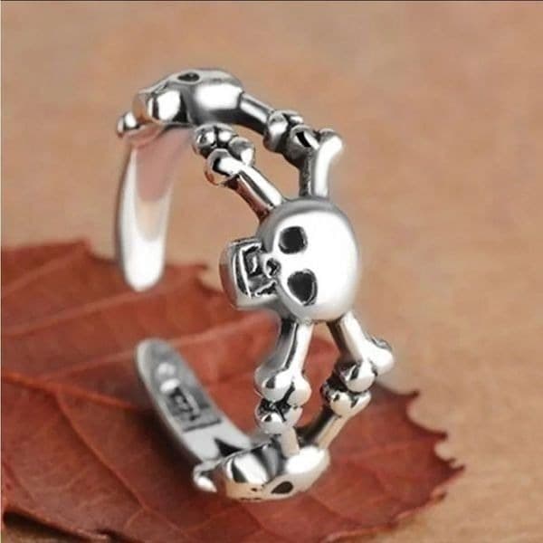 The Dainty Skulls Ring in antiqued silver 925 - Image 1