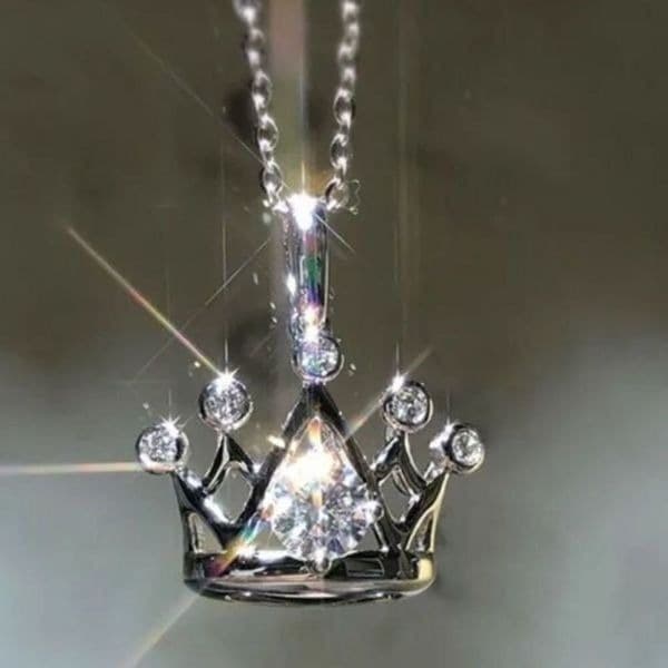 The Triple Crown pendant charm necklace in 925 and cubic zirconia - Image 1