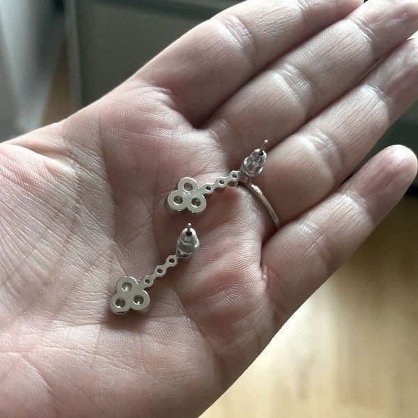 The Maid Of Honor Earrings in 925 and cubic zirconia - Thumbnail 5