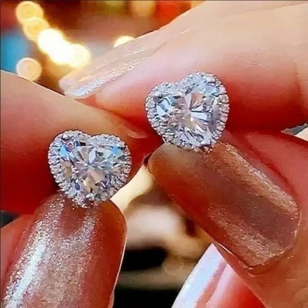 The Iced Hearts white sapphire silver Stud heart earrings - Thumbnail 3