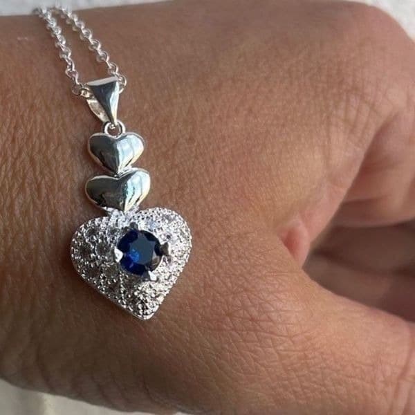 The Something Blue Heart pendant necklace in sapphire and 925 - Thumbnail 11