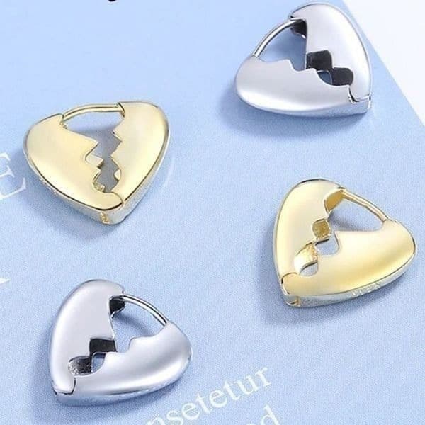 The Heart Chakra huggie earrings in 925 silver - Thumbnail 4