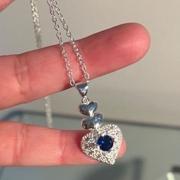 The Something Blue Heart pendant necklace in sapphire and 925 - Thumbnail 4
