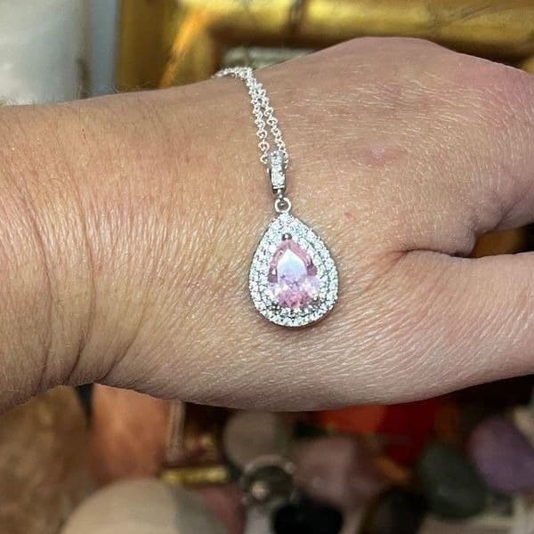 The Pretty in Pink Teardrop Pendant necklace in 925 silver and cubic zirconia - Thumbnail 3