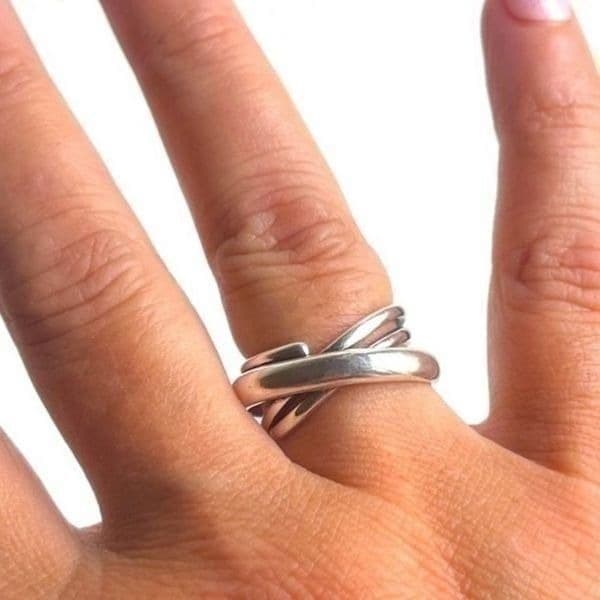 The Criss Cross Minimalist Ring adjustable in 925 silver - Image 1