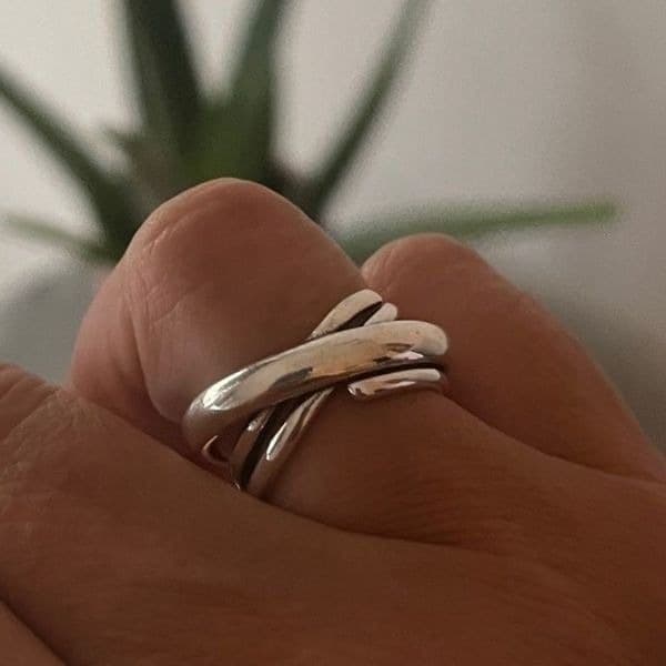 The Criss Cross Minimalist Ring adjustable in 925 silver - Thumbnail 4
