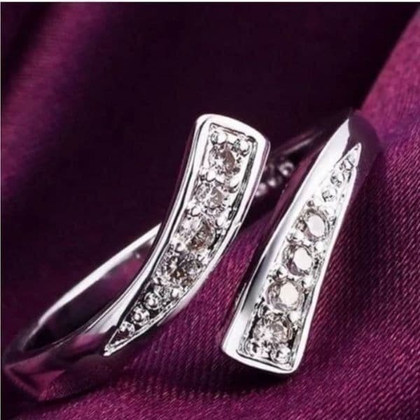 The Tibetan Bypass Ring adjustable in. Silver and gemstones - Thumbnail 3