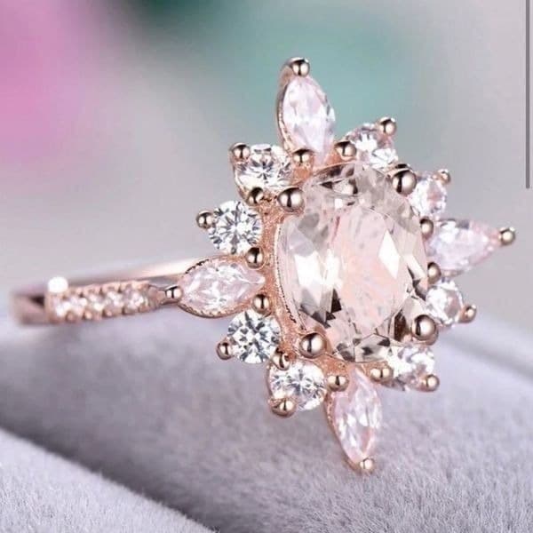 The Elizabeth Rose gold ring sz 8 - Thumbnail 12