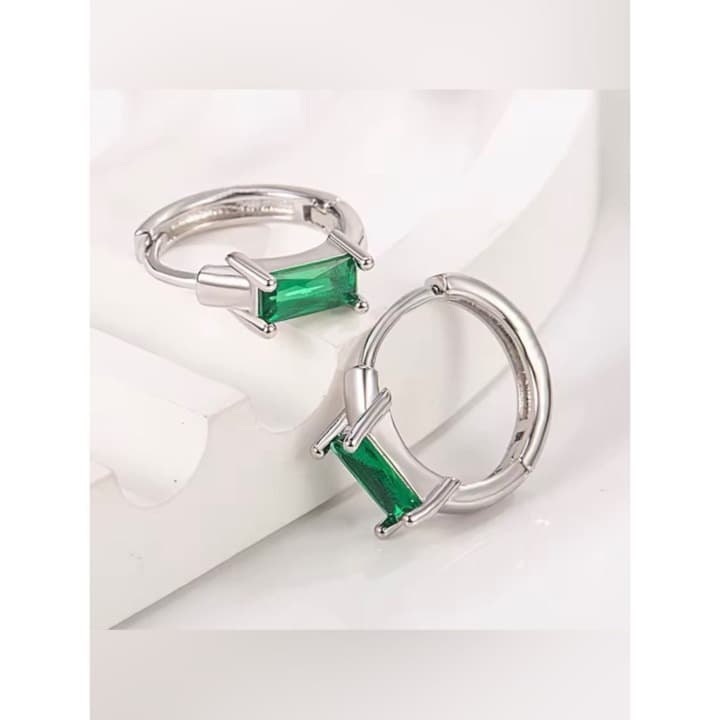 The Very Dainty emerald huggie earrings in 925 silver - Thumbnail 4