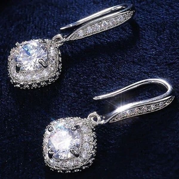 The Drop Dead Gorgeous Dangle Earring in white sapphire and 925 - Image 1