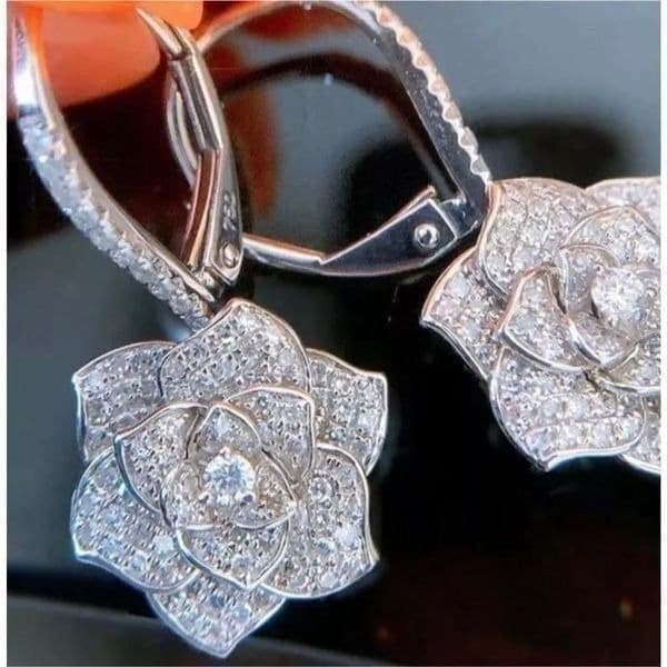 The Dramatic Drop Flower dangle earrings in 925 and cubic zirconia - Thumbnail 4