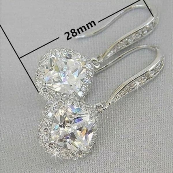 The Drop Dead Gorgeous Dangle Earring in white sapphire and 925 - Thumbnail 3
