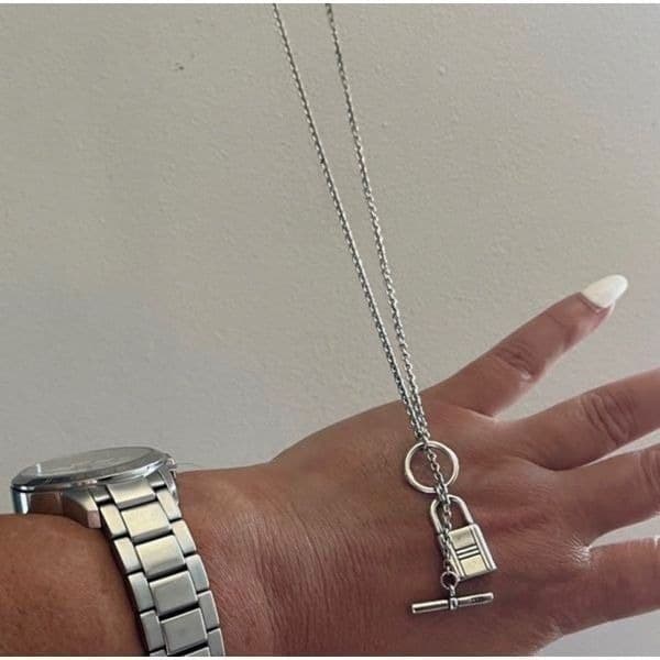 The Lock It Down Long silver necklace with lock and toggle closure - Thumbnail 2