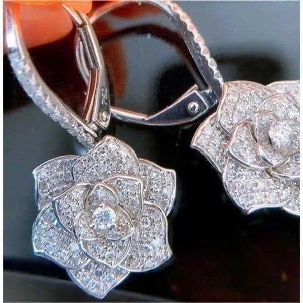 The Dramatic Drop Flower dangle earrings in 925 and cubic zirconia - Thumbnail 7