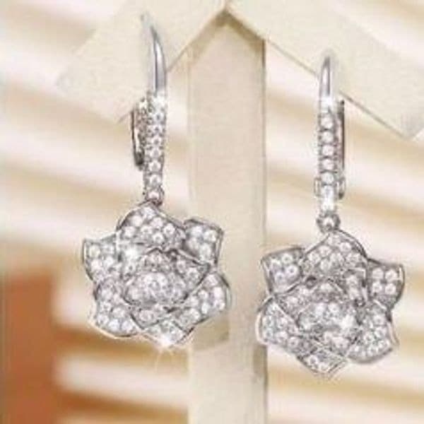 The Dramatic Drop Flower dangle earrings in 925 and cubic zirconia - Thumbnail 3