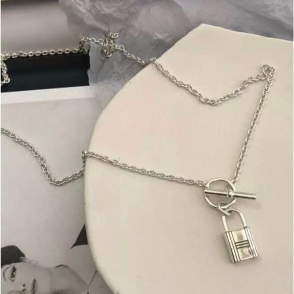The Lock It Down Long silver necklace with lock and toggle closure - Thumbnail 3