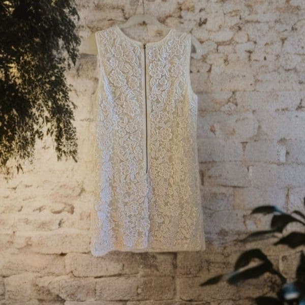 Club Monaco Mayara dress white lace 3d floral dress size 10 - Thumbnail 2
