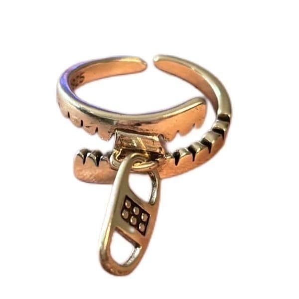 The Zip Me Up Adjustable Ring in 925 silver - Thumbnail 4
