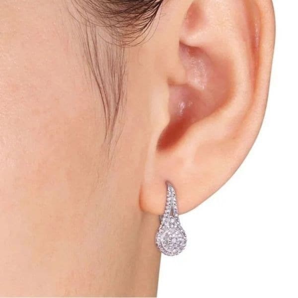 The Aria Drop Earrings in 925 silver and cubic zirconia - Thumbnail 4