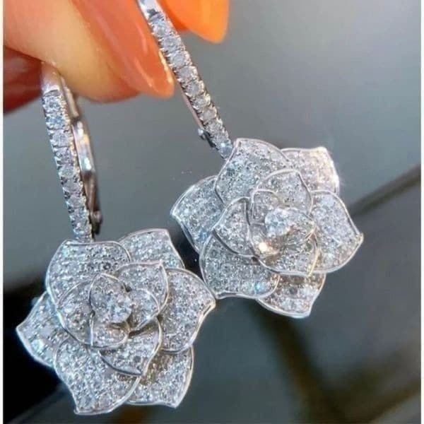 The Dramatic Drop Flower dangle earrings in 925 and cubic zirconia - Thumbnail 2