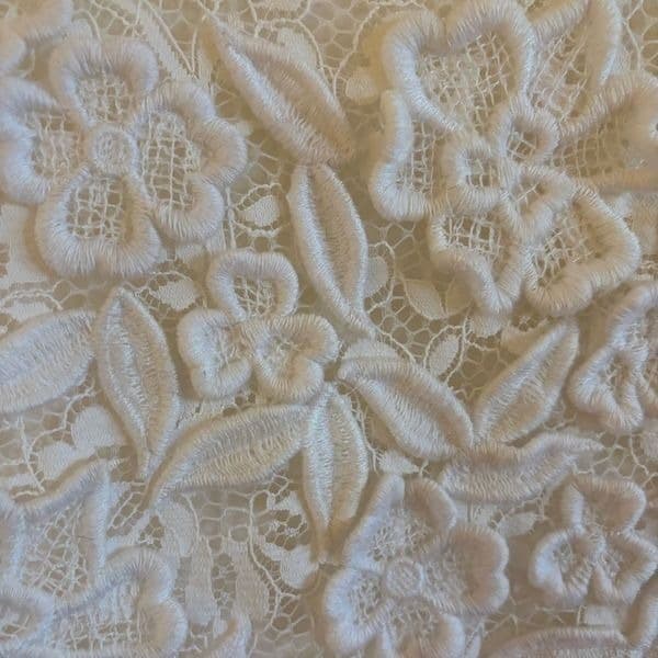 Club Monaco Mayara dress white lace 3d floral dress size 10 - Thumbnail 9