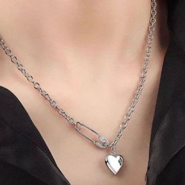 The Pinned Heart Statement necklace in silver - Image 1