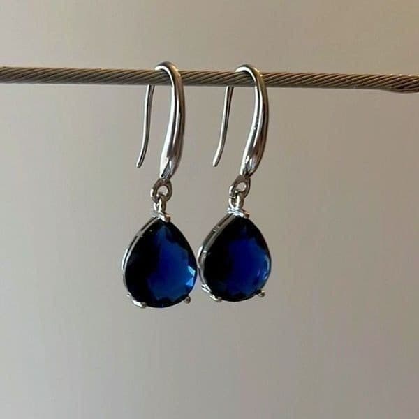The Simple Sapphire Teardrop Drop Earrings in 925 silver - Thumbnail 10