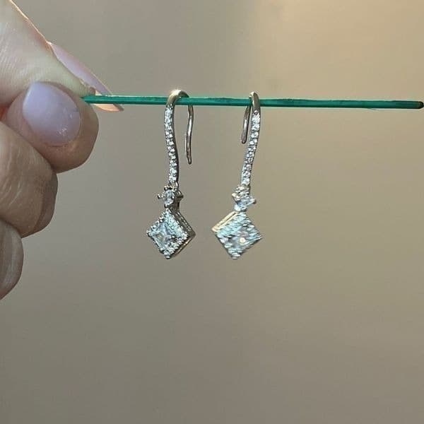 The Geometric Dangle Drop Earrings in 925 silver and cubic zirconia - Thumbnail 8