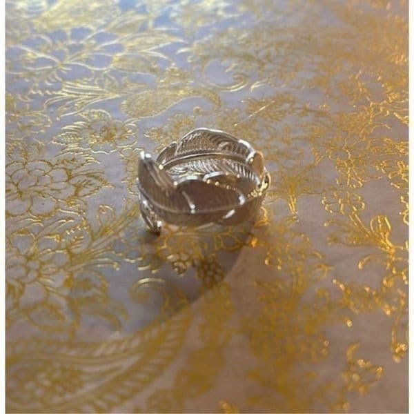 The Flirty Feather adjustable sterling silver ring. - Thumbnail 6