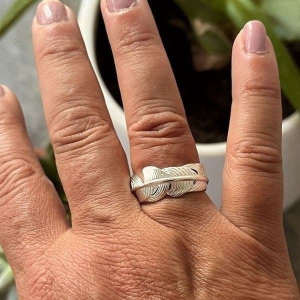 The Flirty Feather adjustable sterling silver ring. - Thumbnail 8