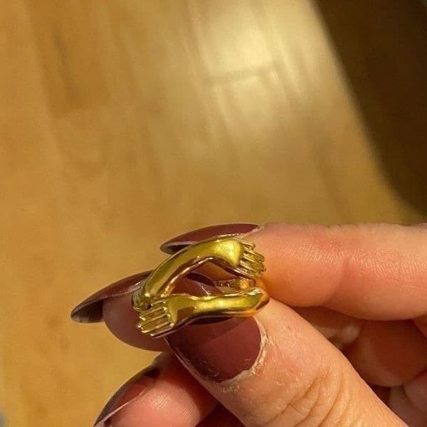 The Hold Me Close hand holding” or hug” adjustable ring in 18k - Thumbnail 7