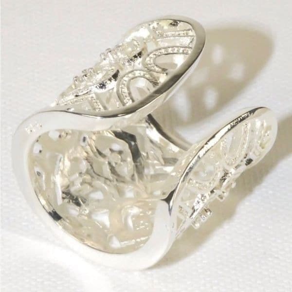The Paris crystal accented heart cuff open ring - Thumbnail 11