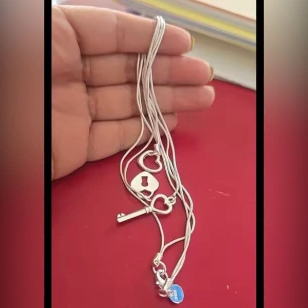 Unlock my heart charm necklace with heart, lock and key in 925 - Thumbnail 4