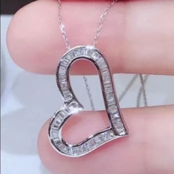 The Beating Heart white Sapphire & sterling heart necklace - Thumbnail 2