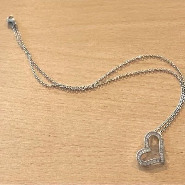 The Beating Heart white Sapphire & sterling heart necklace - Thumbnail 7
