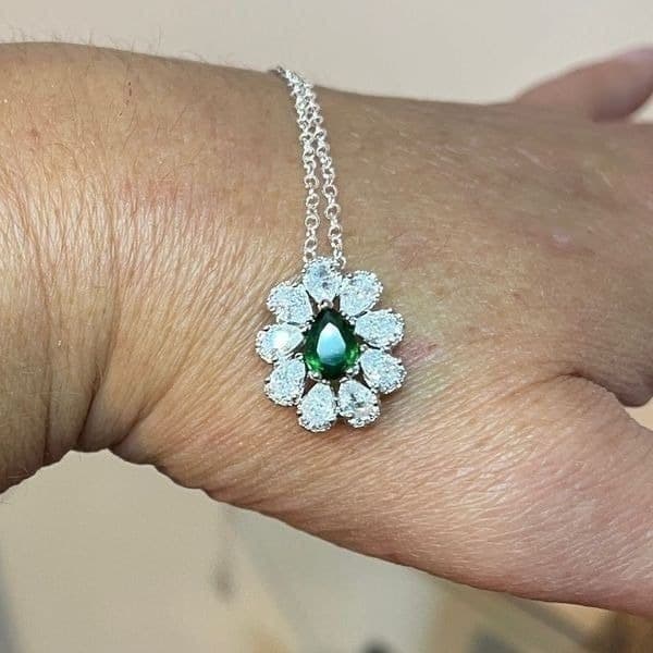 The Emerald Passion pendant in 925 and cubic zirconia - Thumbnail 10