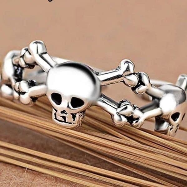 The Dainty Skulls Ring in antiqued silver 925 - Thumbnail 3