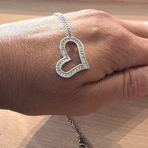 The Beating Heart white Sapphire & sterling heart necklace - Thumbnail 6