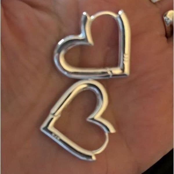 The Statement Heart earrings hoop huggie in 925 silver - Thumbnail 6