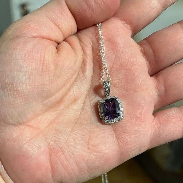 The Amethyst Classic Stunner pendant necklace in 925 and cubic zirconia - Thumbnail 8