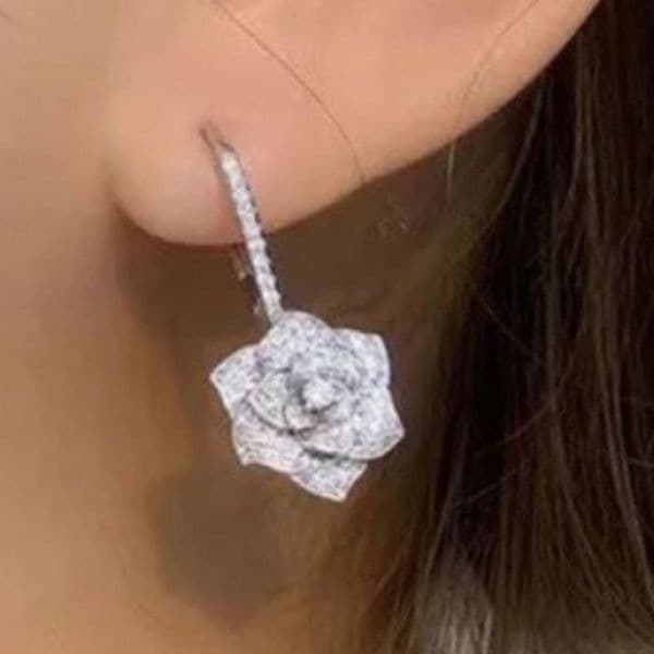The Dramatic Drop Flower dangle earrings in 925 and cubic zirconia - Thumbnail 4