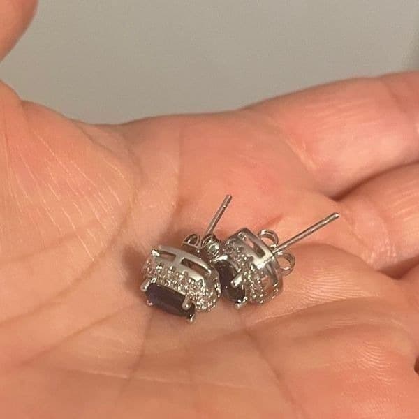 The Inheritance Sapphire Earrings in 925 and Cubic Zirconia - Thumbnail 6