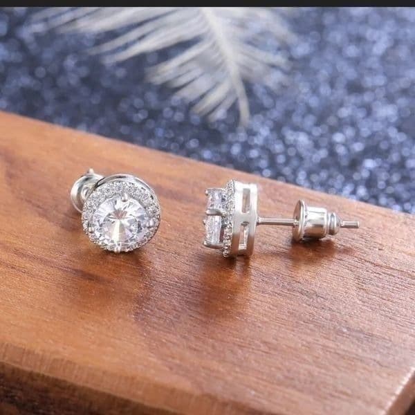 The Bling Me Oversized stud earrings in 925 cubic zirconia - Thumbnail 3