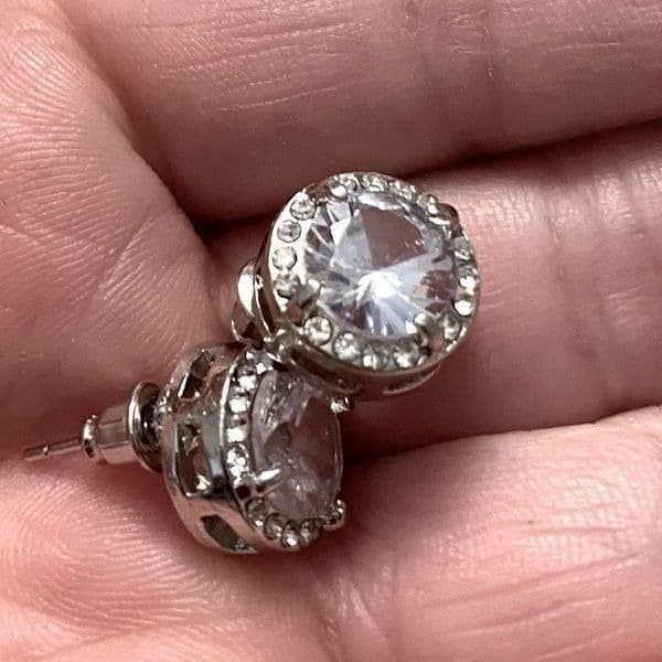 The Bling Me Oversized stud earrings in 925 cubic zirconia - Thumbnail 7