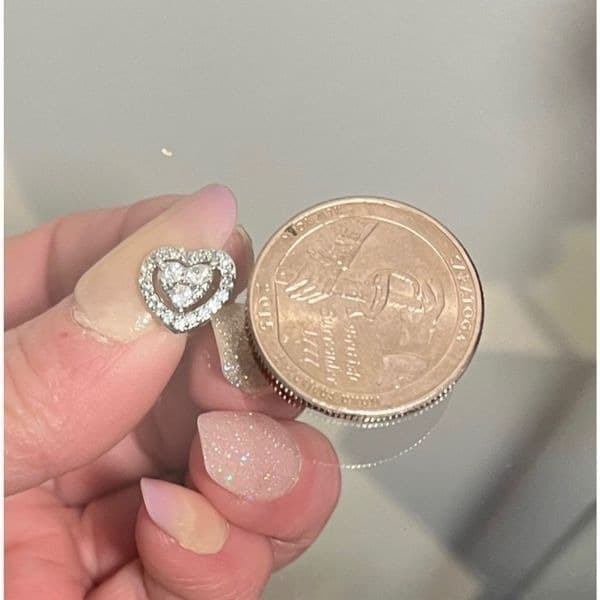 The Dainty Hearts stud 925 and white sapphire earrings - Thumbnail 4