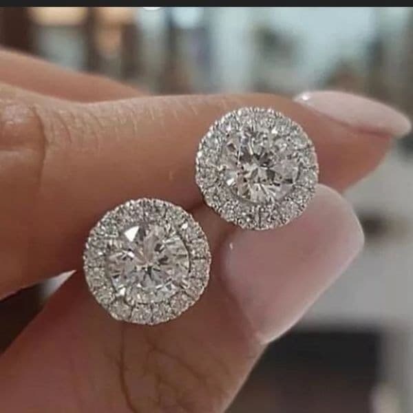 The Bling Me Oversized stud earrings in 925 cubic zirconia - Thumbnail 2