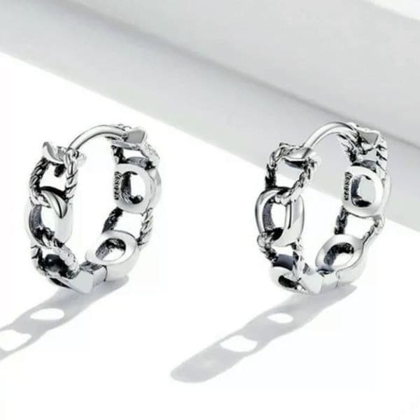 The Mini Chain Hoop dainty 925 silver huggie, hoop earrings. - Thumbnail 6