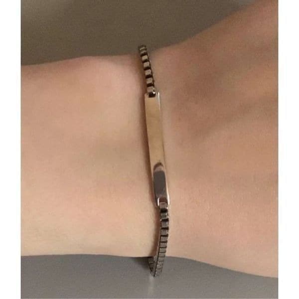 The Basic Bar Bracelet in 925 silver - Thumbnail 2