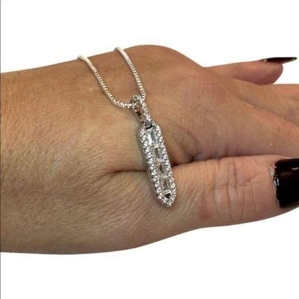 The Empire Estate inspired 925 White Sapphire Pendant necklace - Image 1